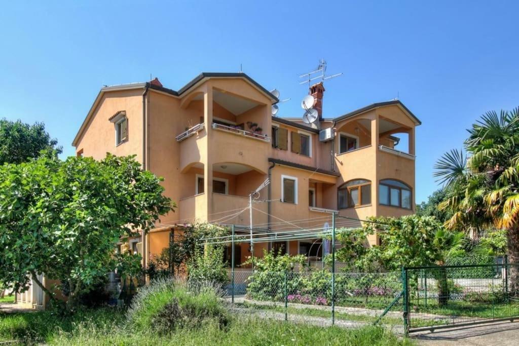 Apartments Kanegra Umago Esterno foto